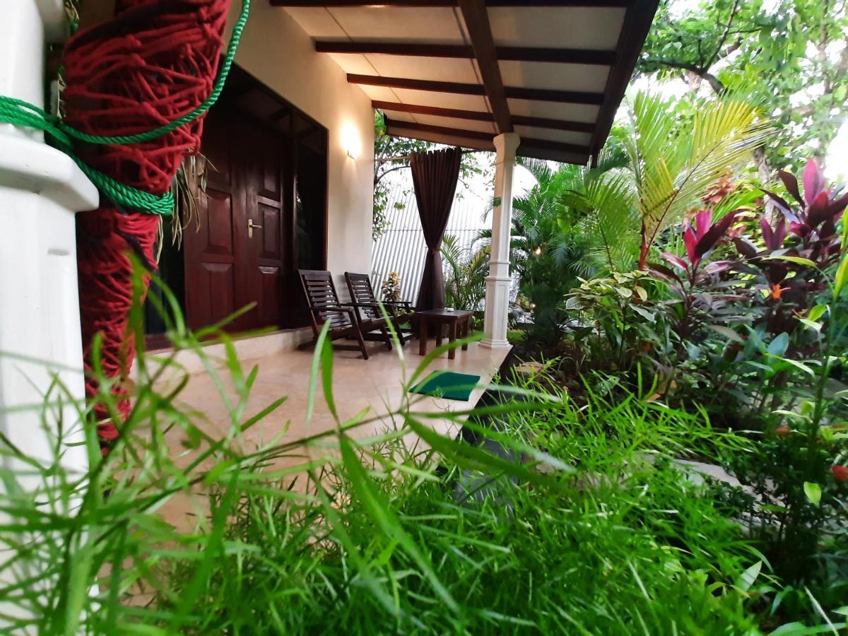 The Otunna Guest House Sigiriya Bagian luar foto
